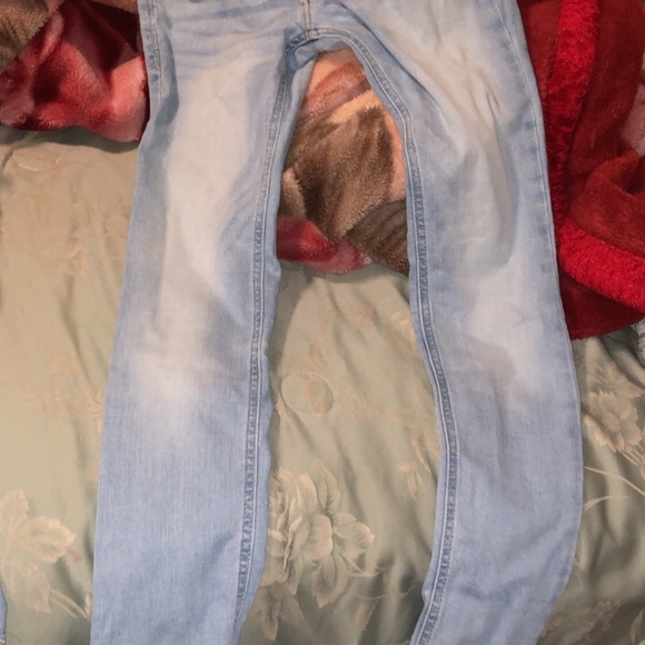 Hollister jeans. - Picture 2 of 8